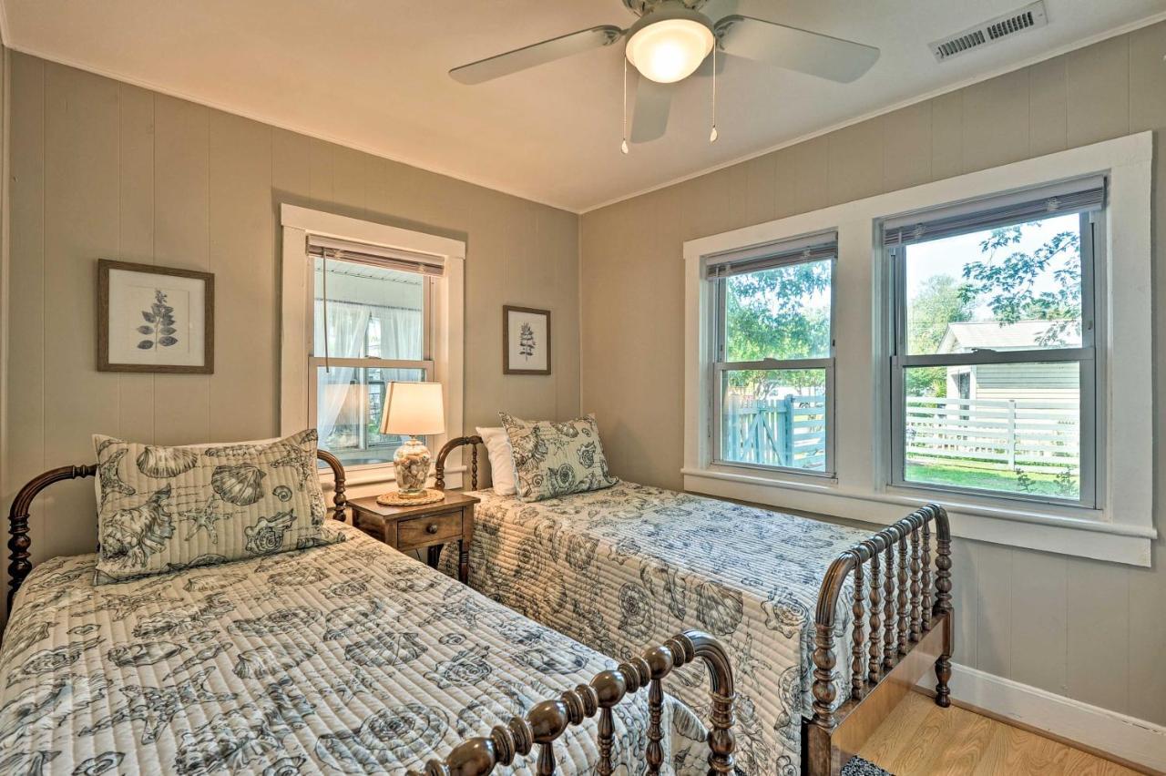 The Blue Crab Cottage - 3 Blocks From The Beach! Colonial Beach Εξωτερικό φωτογραφία